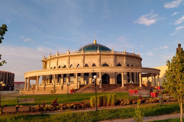 Дворец бракосочетания «Салтанат Сарайы»